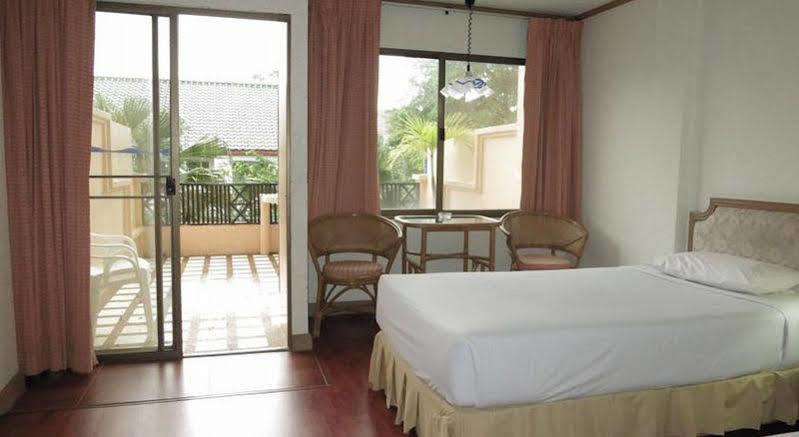 Takiab Beach Resort HHQ Exteriör bild